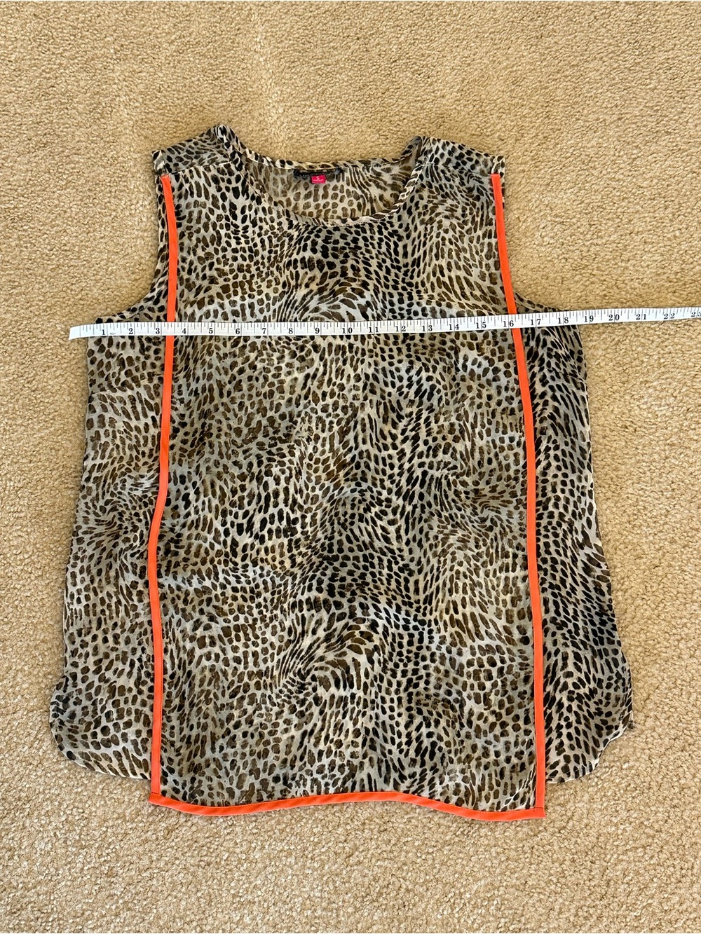 Vince Camuto Leopard Print Sleeveless Top Small Flowy Feminine